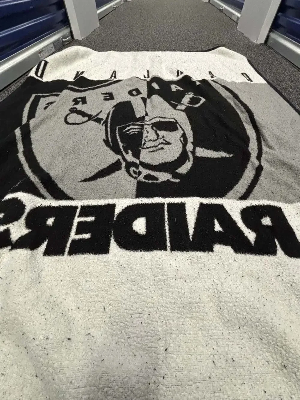 Vintage Oakland Raiders Woven Reversible Poncho/Throw Blanket